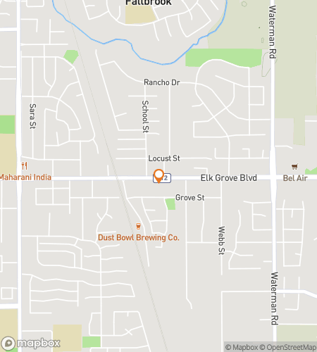 Karta &ouml;ver stadsvandring med skattjakt f&ouml;r Elk Grove&colon; Stigar&comma; Tr&auml;d & G&ouml;mda Fynd