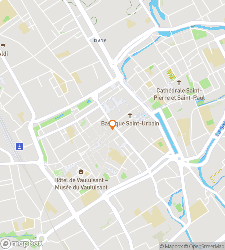 Map of scavenger hunt walking tour for Troyes' Half-Timbered Tales