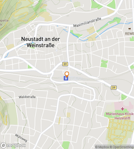 Carte de la visite à pied de la chasse au trésor pour la chasse tourbillonnante et spirituelle du centre-ville de Neustadt