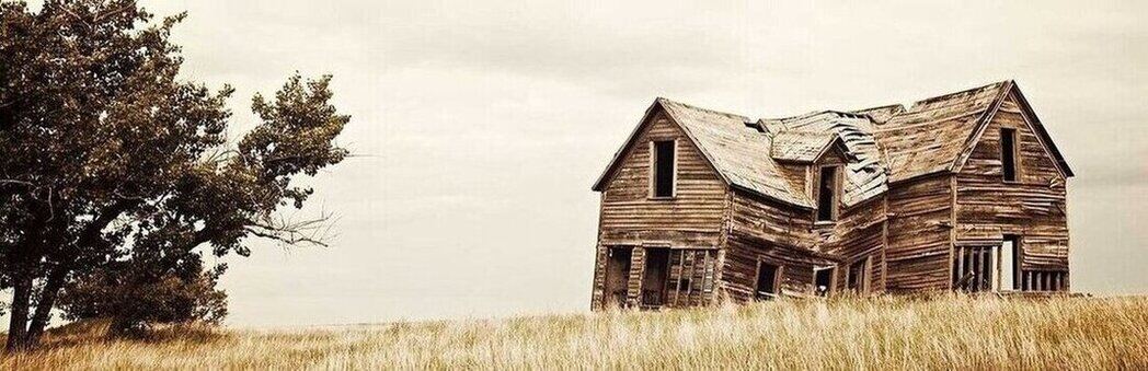 Friends heading out on a spooky ghost tour scavenger hunt